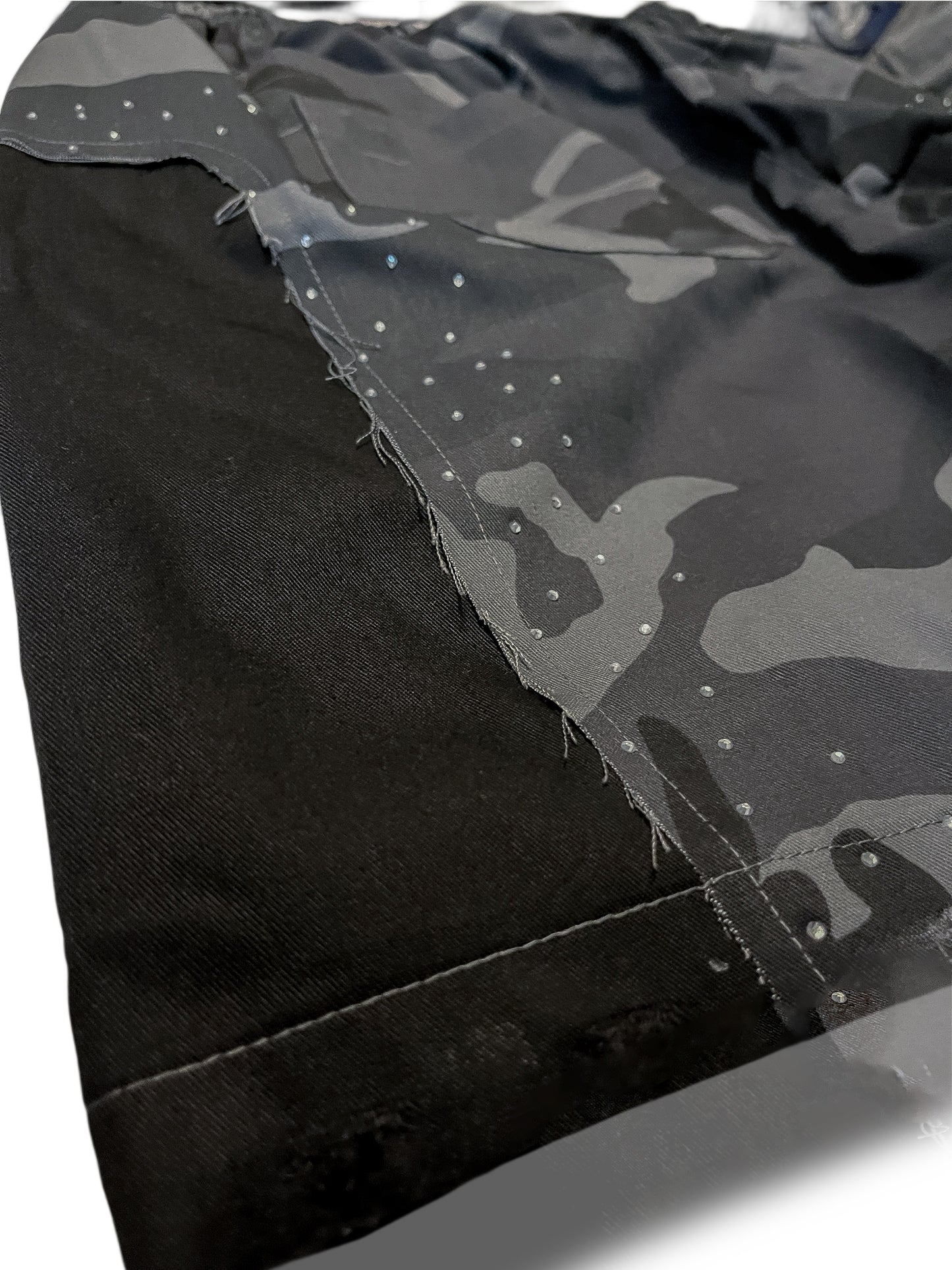 CAMOUFLAGED ‘STARGAZED’ SHORTS